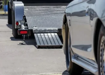 How Automobile Trailer Dimension Affects Towing Capability