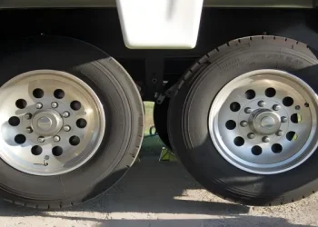 Distinction Between Automotive Tires and Trailer Tires