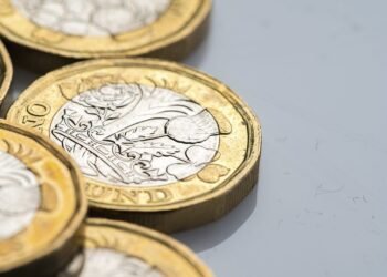 Building pay falls in opposition to the grain