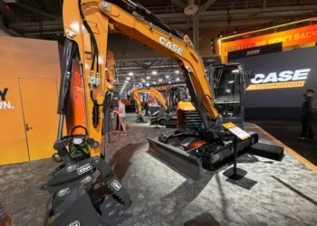Case CX70E Excavator: 0 Tailswing, Extra Energy