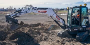 Trimble Expands Earthworks to Mini Excavators