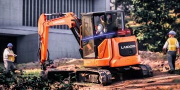 Hitachi displays thought mini excavator