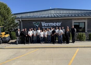 Vermeer Midwest Earns Pinnacle Award : CEG