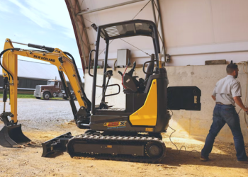 E-quipment spotlight: New Holland E25X electrical excavator