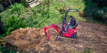 Yanmar launches SV10 mini excavator at SaMoTer