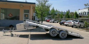 Why Are So Many Consumers Switching to Flatbed Tilt Trailers