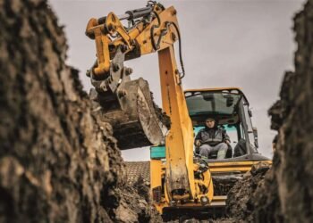 Compact apparatus: How smaller is operating larger