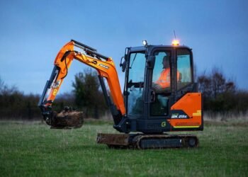 Develon launches 2.2t electrical mini digger Develon launches 2.2t electrical mini digger
