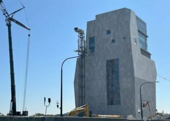 Obama Heart Opens The Doorways as Subcontractors Say Invoices Stay Unpaid