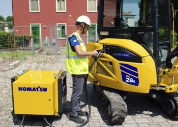 Komatsu extends electrical mini excavator vary with PC26E-6 Komatsu extends electrical mini excavator vary with PC26E-6