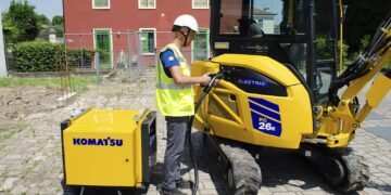Komatsu extends electrical mini excavator vary with PC26E-6