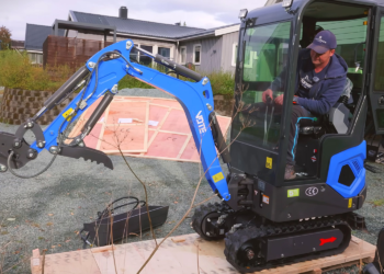Out of the country consumers dig China’s mini excavators