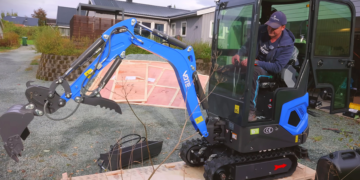 Out of the country consumers dig China’s mini excavators