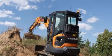 Develon introduces up to date DX35Z-7 mini excavator