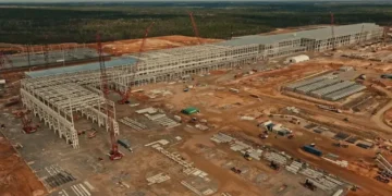 Fluor to wrap B Alabama plant development