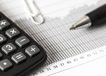 In-Space vs. Outsourced Estimating: What Makes Monetary Sense for Rising Contractors?