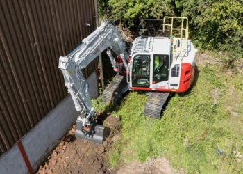 Takeuchi brings offset excavator to UK Takeuchi brings offset excavator to UK