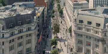 Sadiq Khan hails ‘momentous instance’ as Oxford Side road is pedestrianised | Information