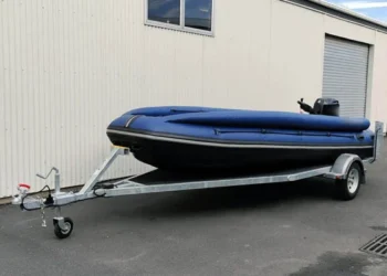 Aluminum vs Galvanized Boat Trailer: Which Is Higher?